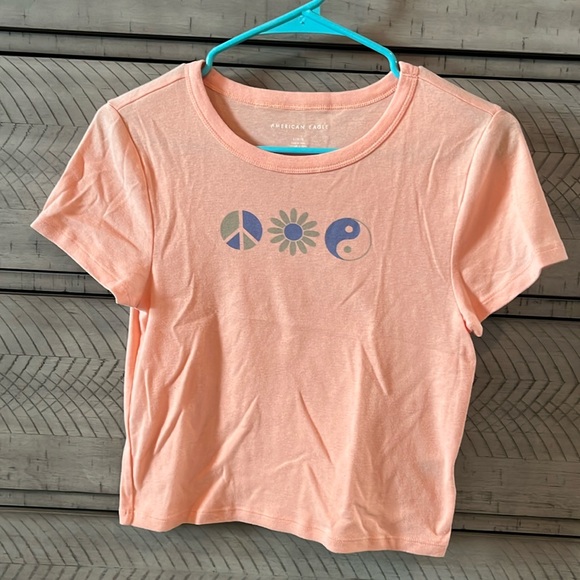 American Eagle Outfitters Tops - American Eagle fitted T-shirt